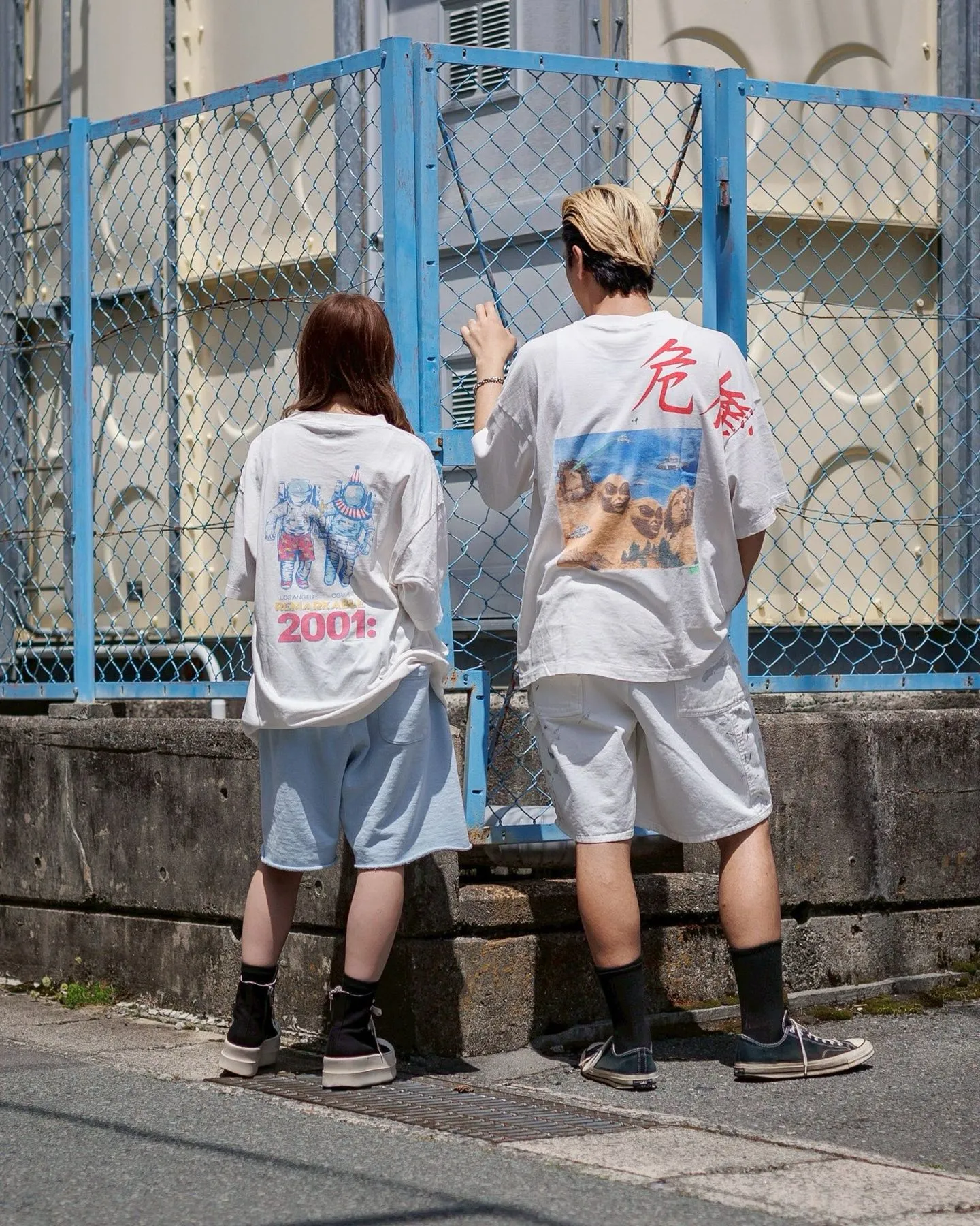 SAINT Mxxxxxx × Sean Wotherspoon SW_SS TEE/ASTRO/WHT SW joint retro enzyme-washed old tee Astronaut distressed short-sleeved off-white S-XL Correct version Customized SW joint wash water label Original development Production without looking at pictures Printing pixel level restoration Handmade acrylic ready-made clothing graffiti ink
